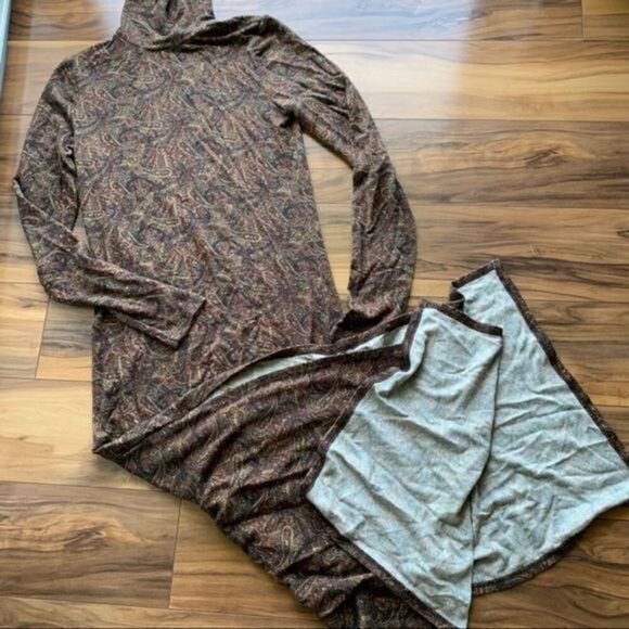 Revolve Revolve Generation love paisley turtle neck dress XS - Picture 1 of 5